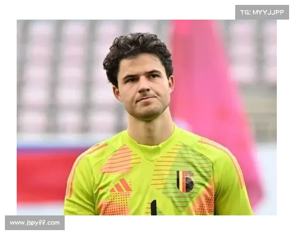 曼联官方宣布门将拉芒将身披31号球衣加盟球队 曼联官方宣布门将拉芒将身披31号球衣加盟球队